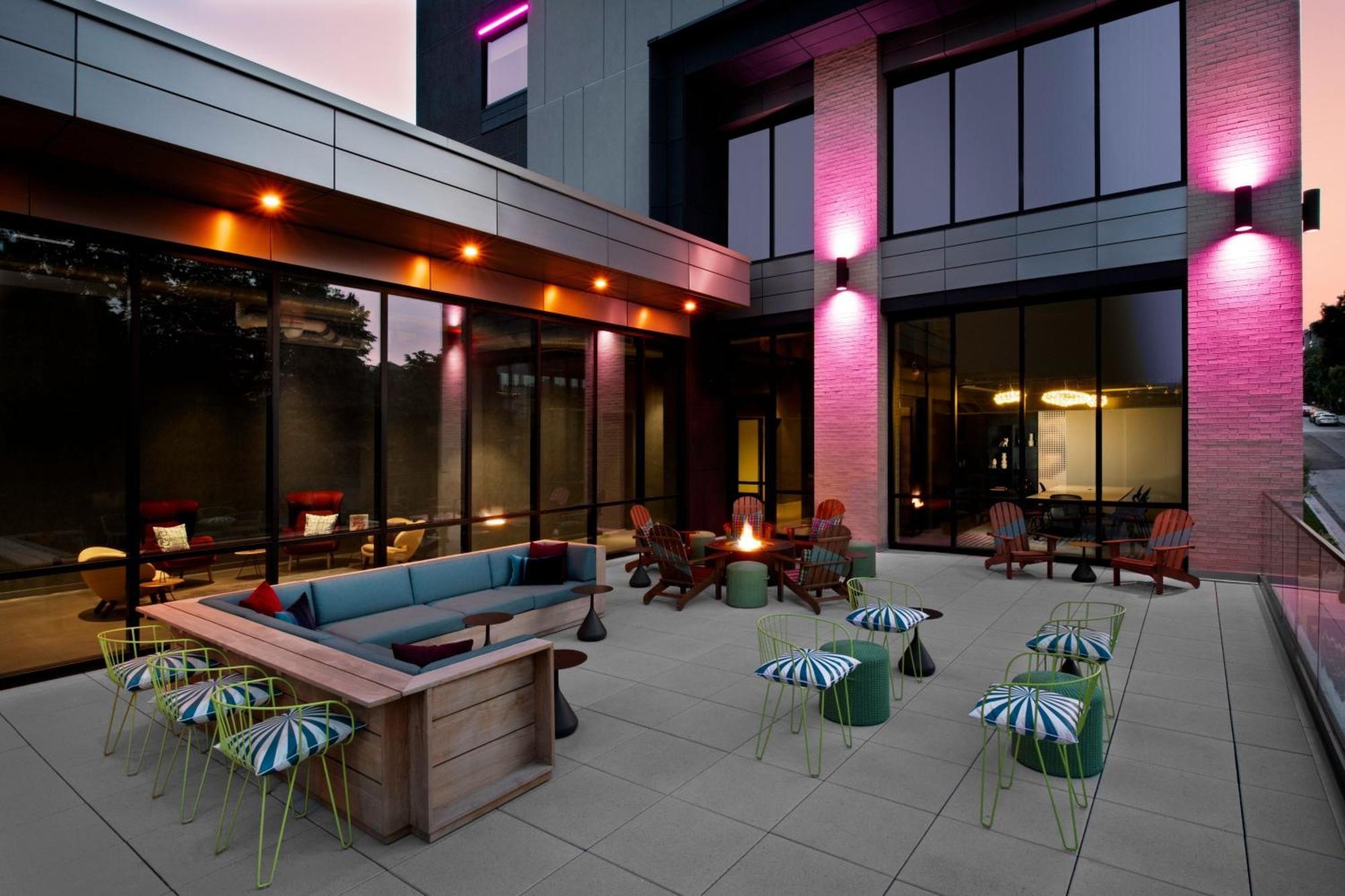 Aloft Kansas City Country Club Plaza Eksteriør billede